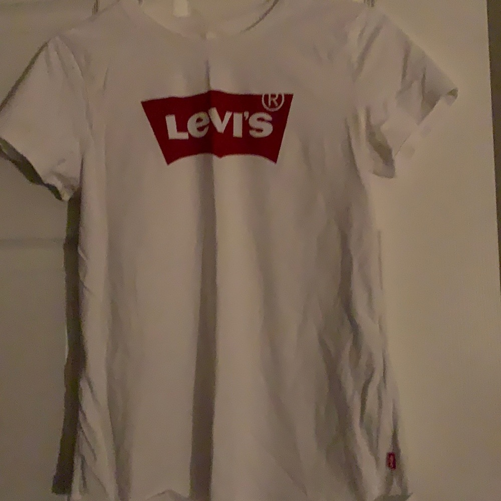Levi T shirt